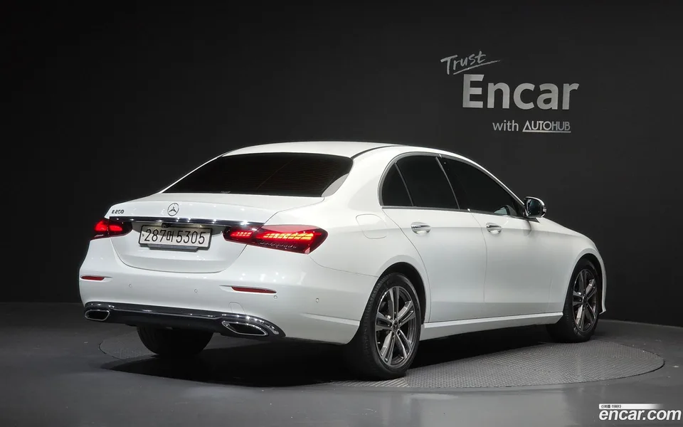 Mercedes-Benz E-Class E250 2022 — миниатюра 2