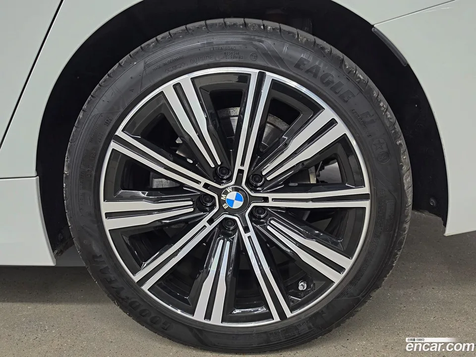 BMW 3 Series 320d 2025 — миниатюра 2