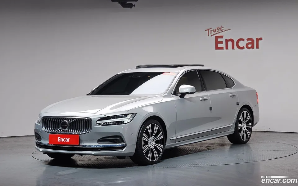 Volvo S90 B6 AWD 2024 — фото 1, купить с доставкой в Москву