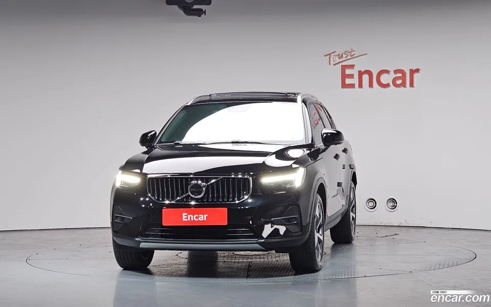 Volvo XC40 B4 2024 — миниатюра 3
