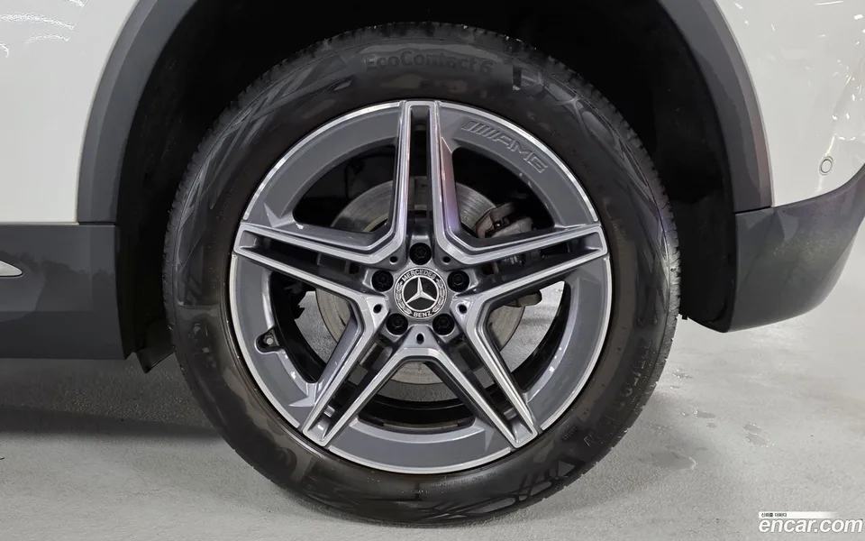 Mercedes-Benz GLA-Class GLA250 4MATIC 2023 — миниатюра 2