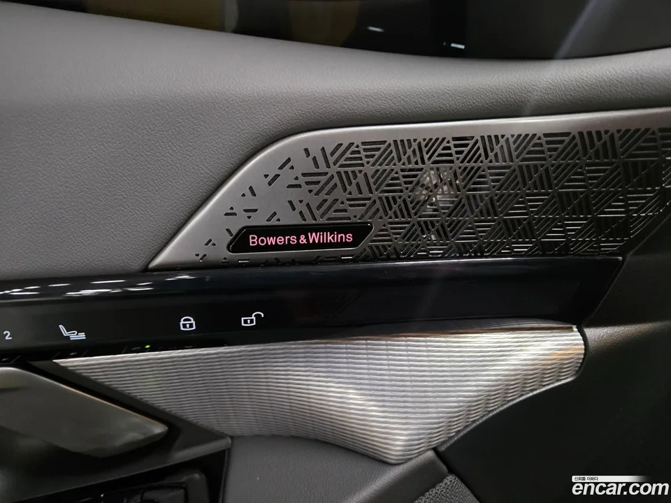 BMW 5 Series 530i xDrive M 2025 — миниатюра 2
