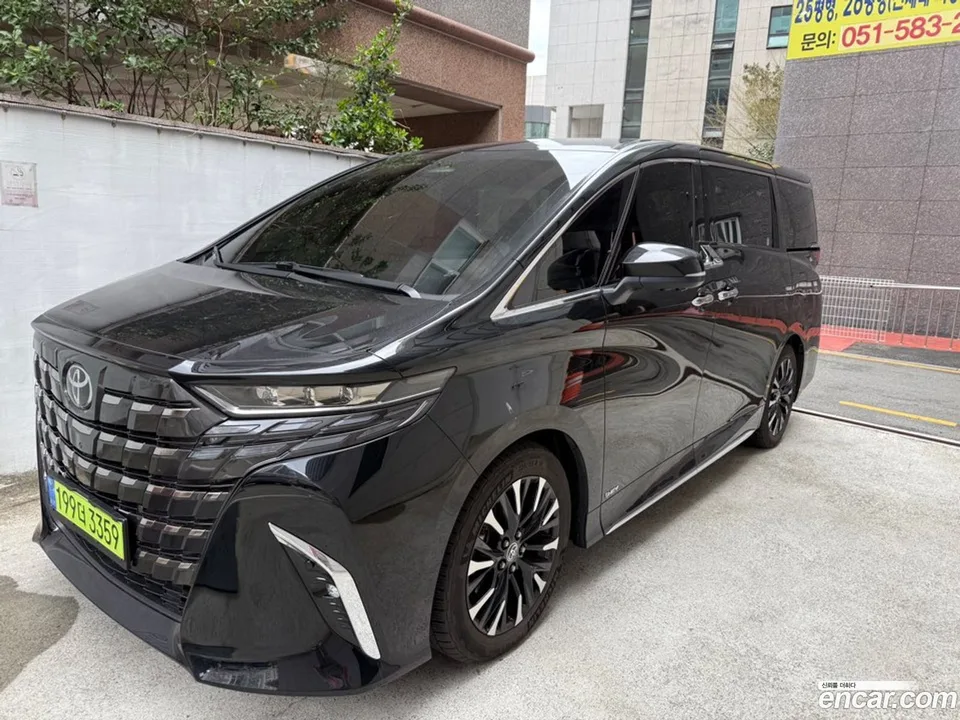 Toyota Alphard 2.5 HEV AWD 2024 — миниатюра 3