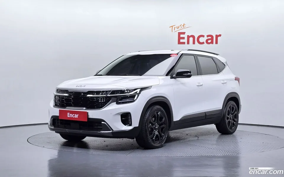 Kia Seltos 2.0 2WD 2024 — фото 1, купить с доставкой в Москву