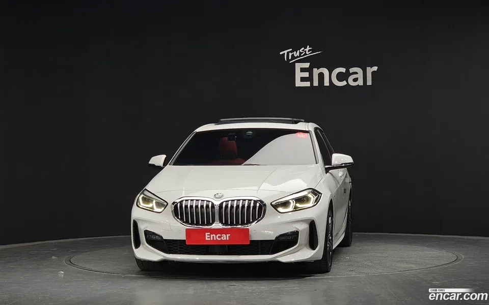 BMW 1 Series 120i M 2022 — миниатюра 3