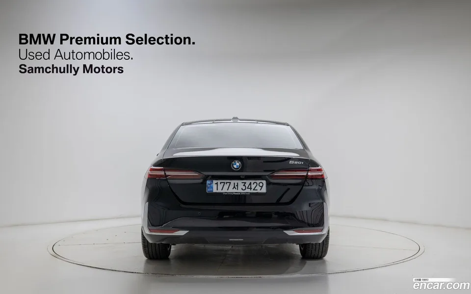 BMW 5 Series 520i 2025 — миниатюра 3