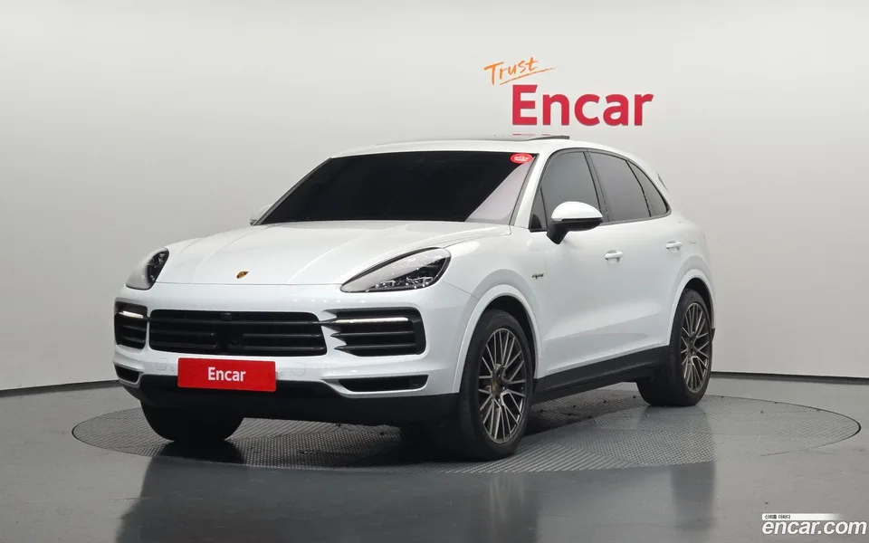 Porsche Cayenne 3.0 E- 2023 — фото 1, купить с доставкой в Москву
