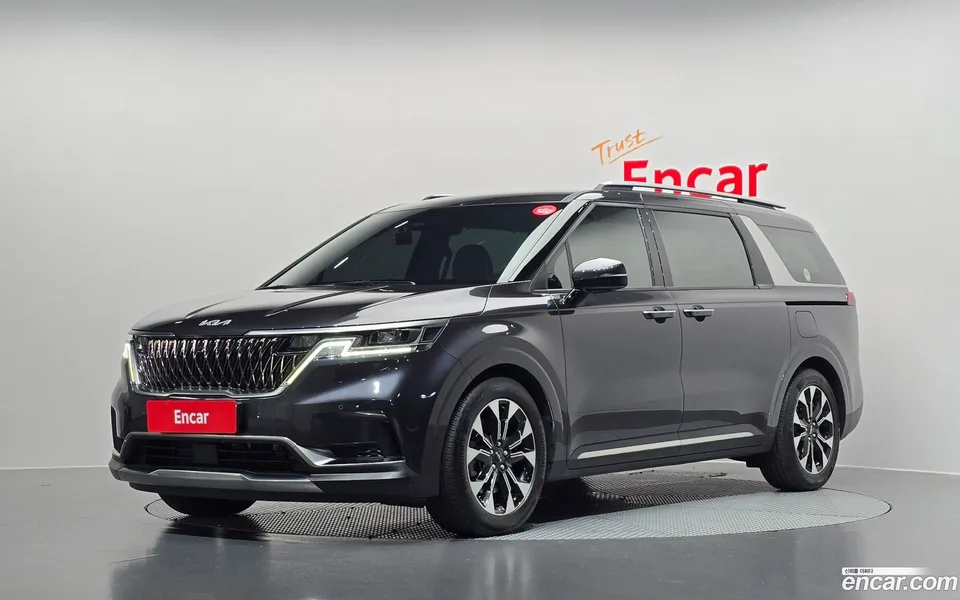 Kia Carnival 7 2022 — фото 1, купить с доставкой в Москву