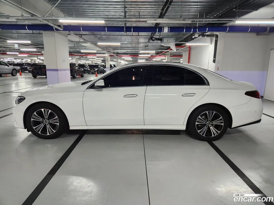 Mercedes-Benz E-Class E200 2025 — миниатюра 2