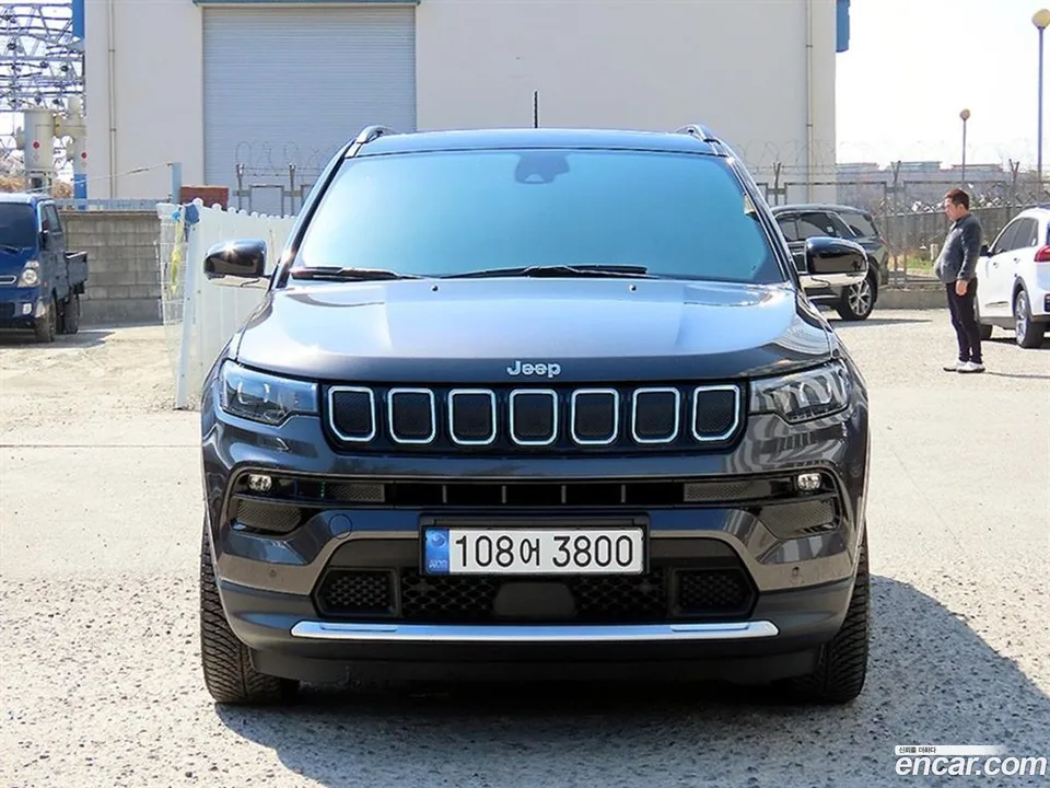 Jeep Compass 2.4 AWD 2022 — фото 1, купить с доставкой в Москву