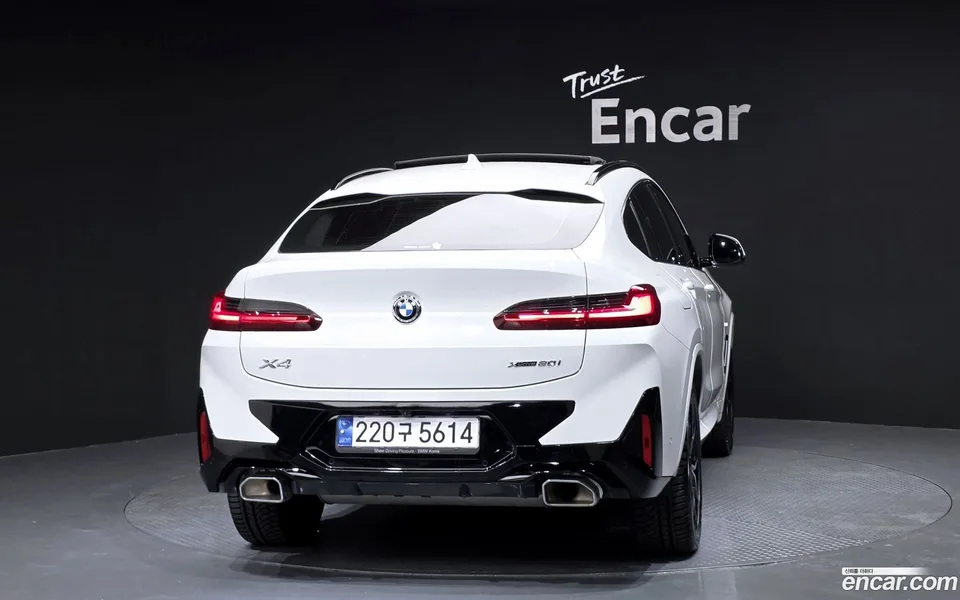 BMW X4 xDrive20i M 2023 — миниатюра 4