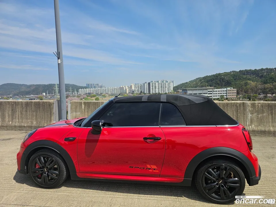 MINI Cooper S Convertible JCW 2024 — миниатюра 4