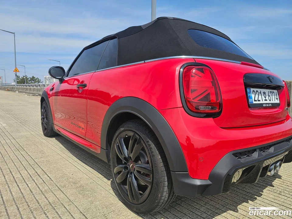 MINI Cooper S Convertible JCW 2024 — миниатюра 5