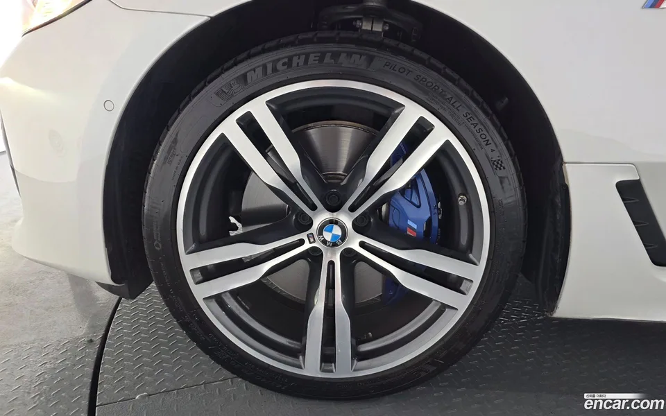 BMW 6 Series GT 630i xDrive M 2024 — миниатюра 2