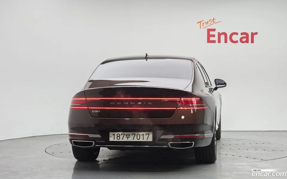 Genesis G90 3.5 2WD 2023 — миниатюра 4