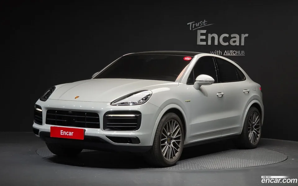 Porsche Cayenne 3.0 E- 2023 — фото 1, купить с доставкой в Москву