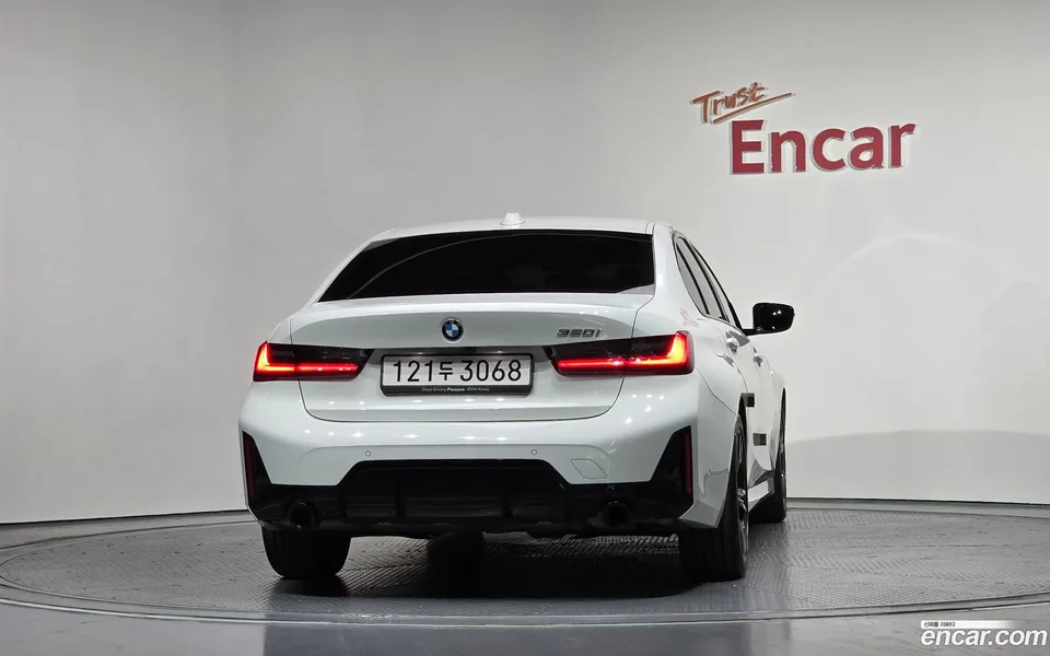 BMW 3 Series 320i M 2025 — миниатюра 4