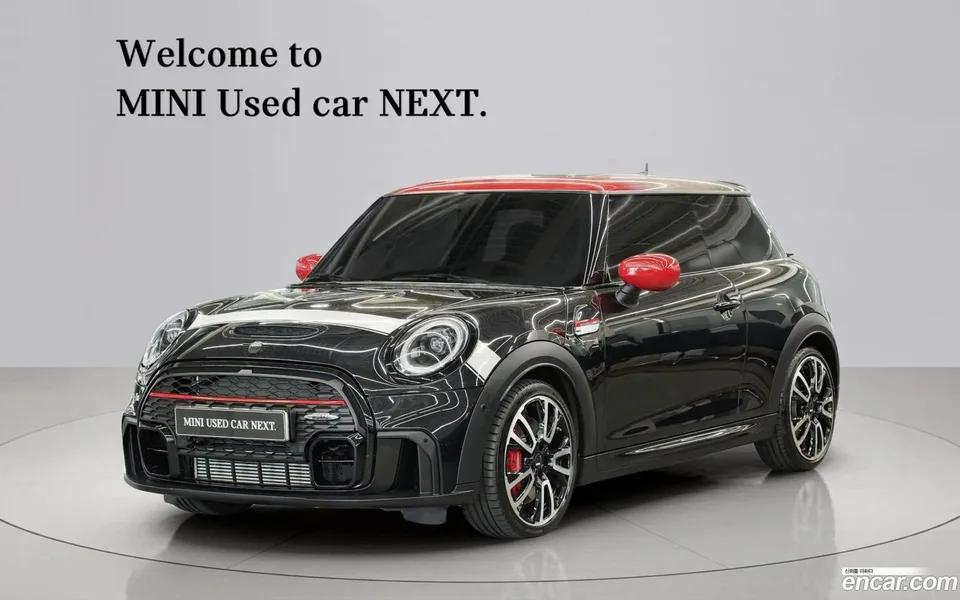 MINI Cooper S JCW 2023 — фото 1, купить с доставкой в Москву