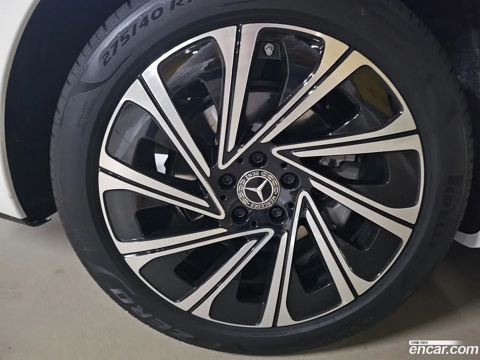Mercedes-Benz E-Class E300 4MATIC 2025 — миниатюра 5