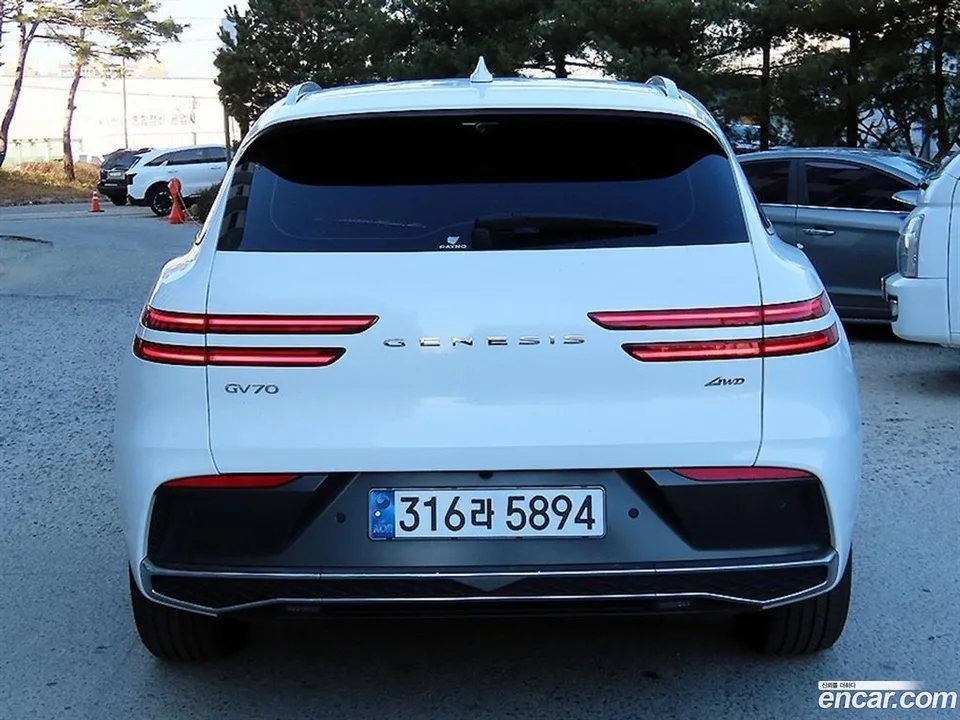 Genesis GV70 2.5T AWD 2025 — миниатюра 4