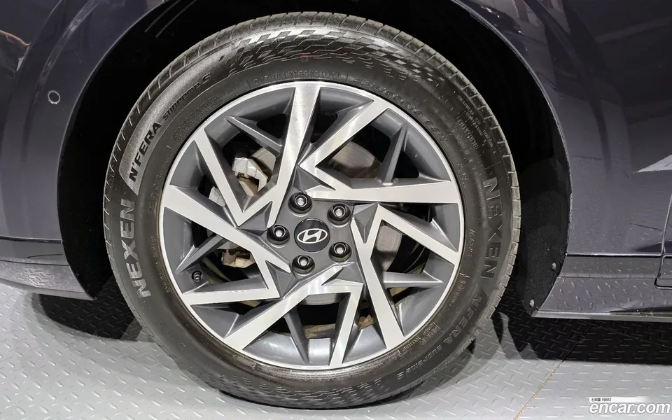 Hyundai Grandeur 2.5 2WD 2023 — миниатюра 2