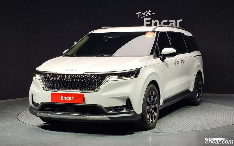Kia Carnival 9 2022 — фото 1, купить с доставкой в Москву