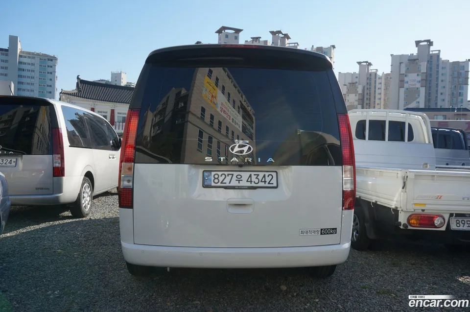 Hyundai Staria 5 2025 — миниатюра 5