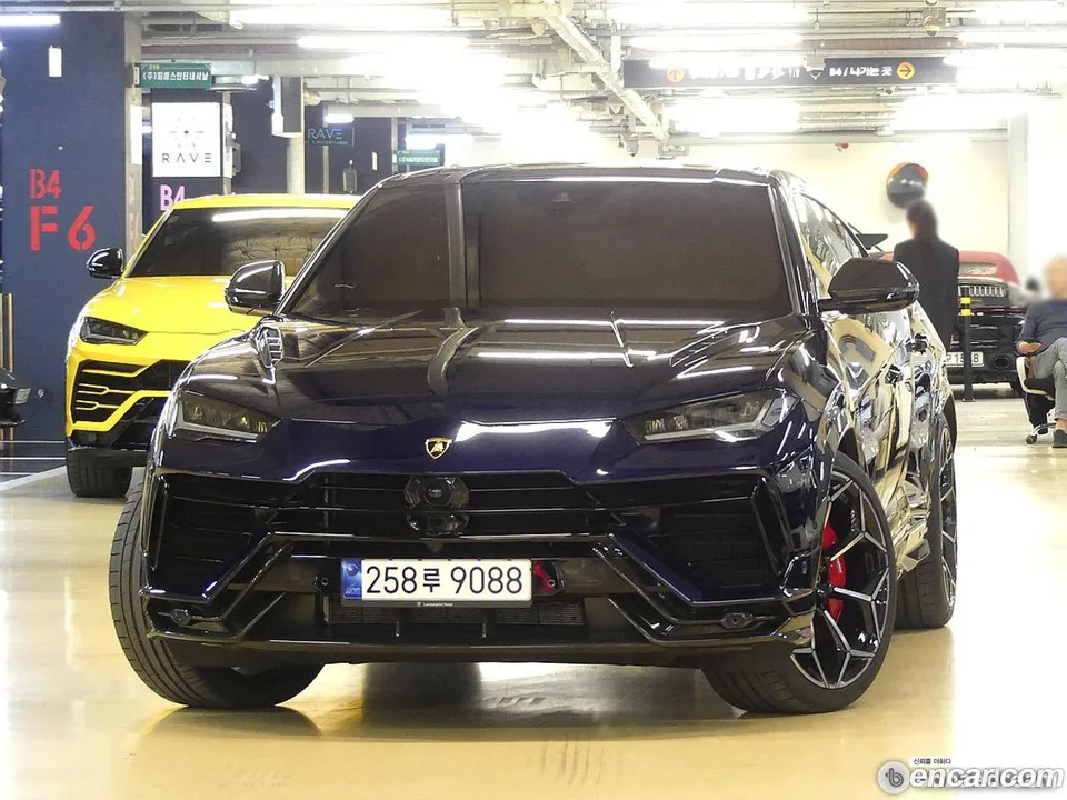 Lamborghini Urus 4.0 V8 2023 — миниатюра 3