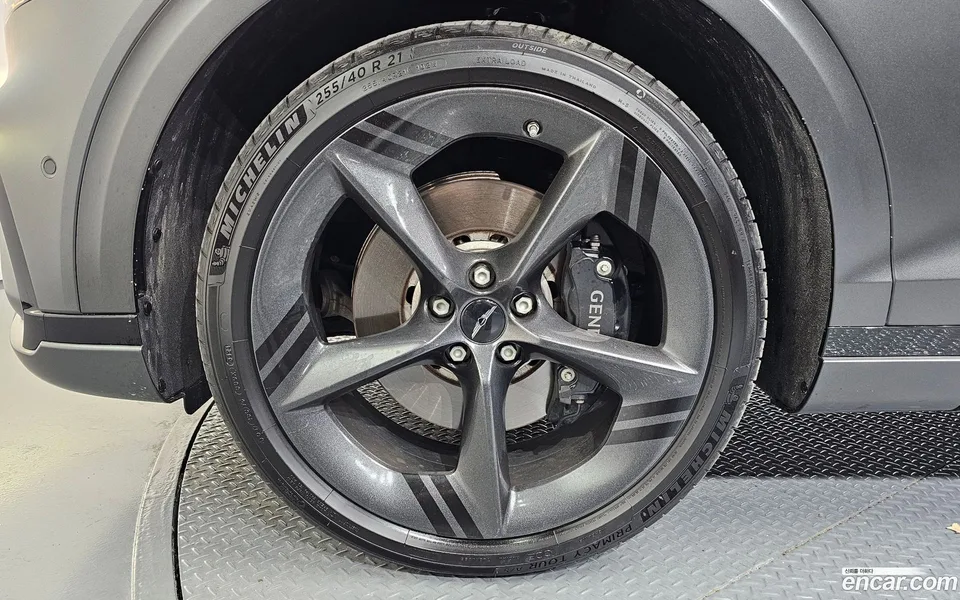 Genesis GV70 2.5T 2WD 2025 — миниатюра 2