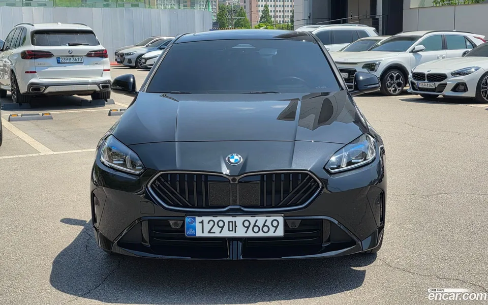 BMW 1 Series 120 M 2025 — миниатюра 3