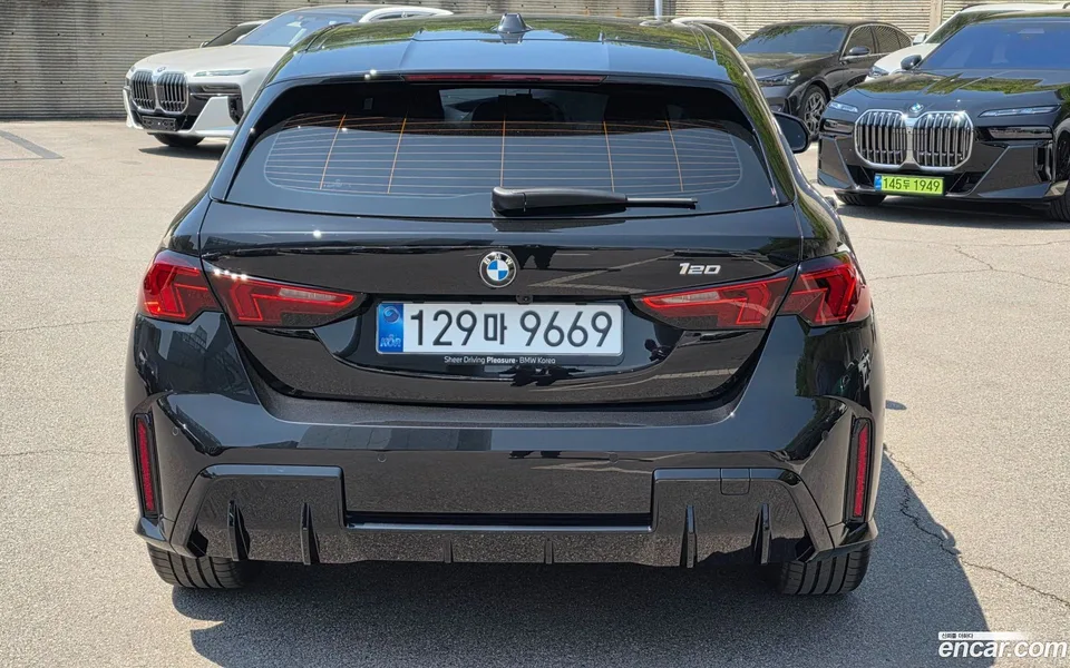 BMW 1 Series 120 M 2025 — миниатюра 4