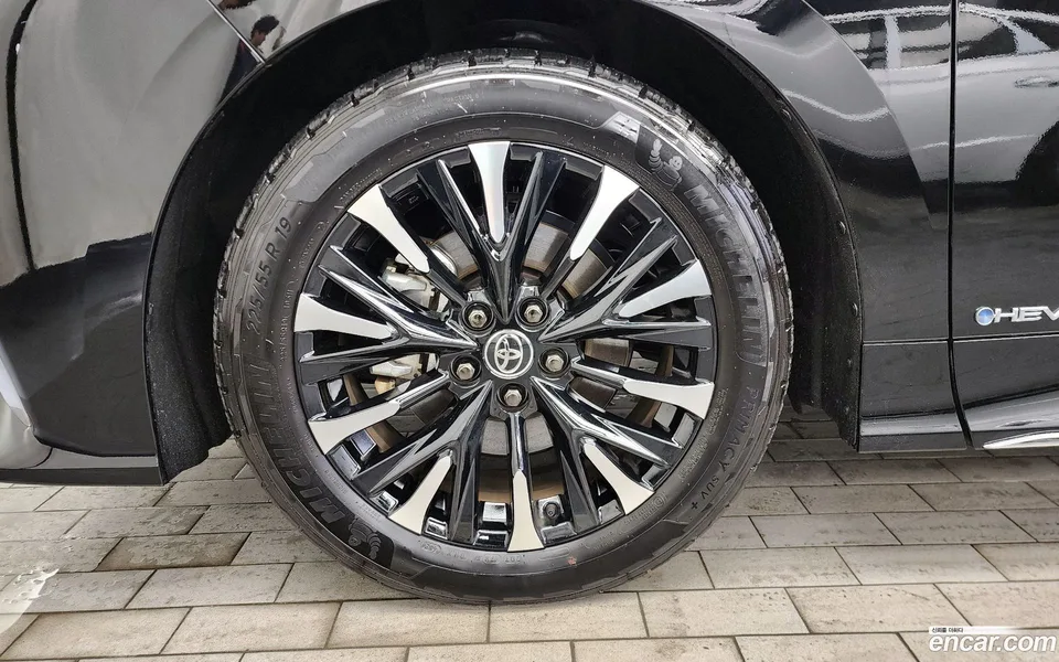 Toyota Alphard 2.5 HEV AWD 2025 — миниатюра 2