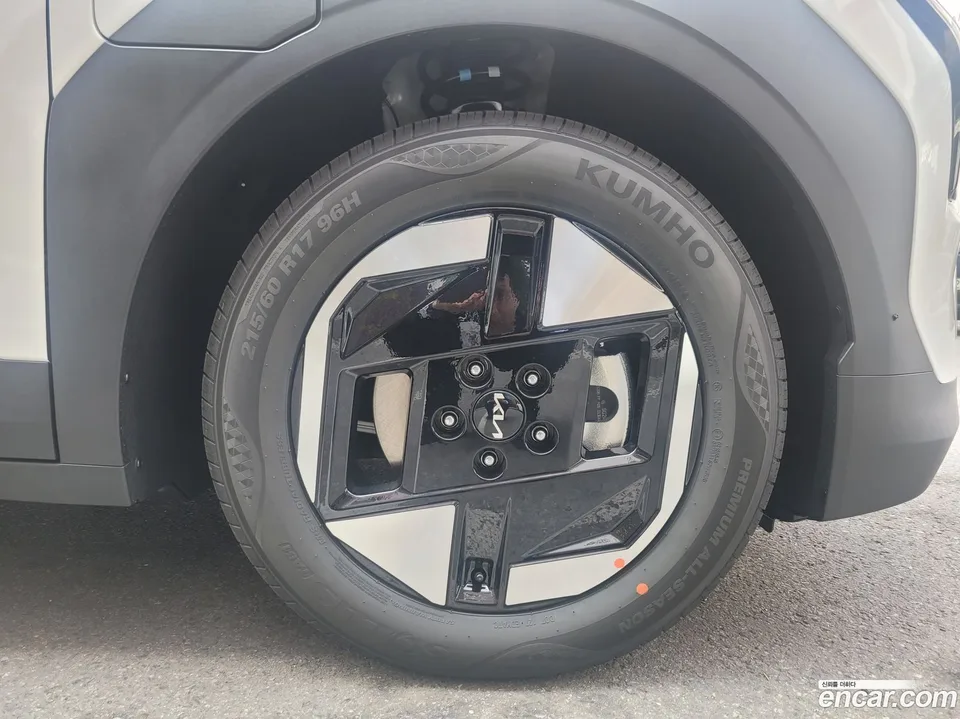 Kia EV3 2WD 2026 — thumbnail 2