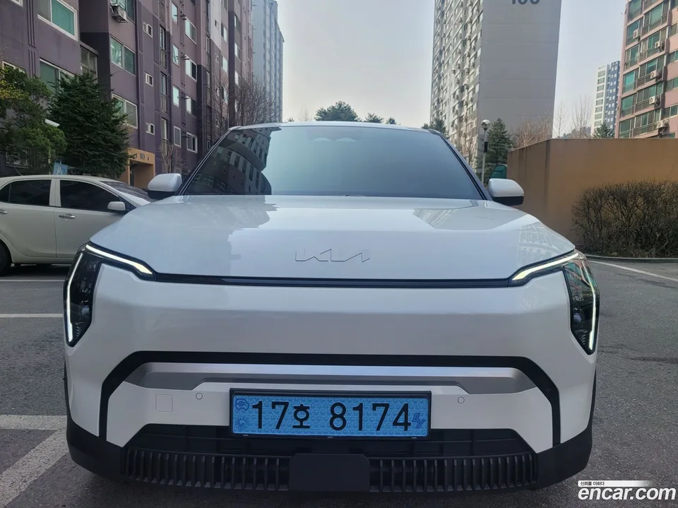 Kia EV3 2WD 2026 — thumbnail 3