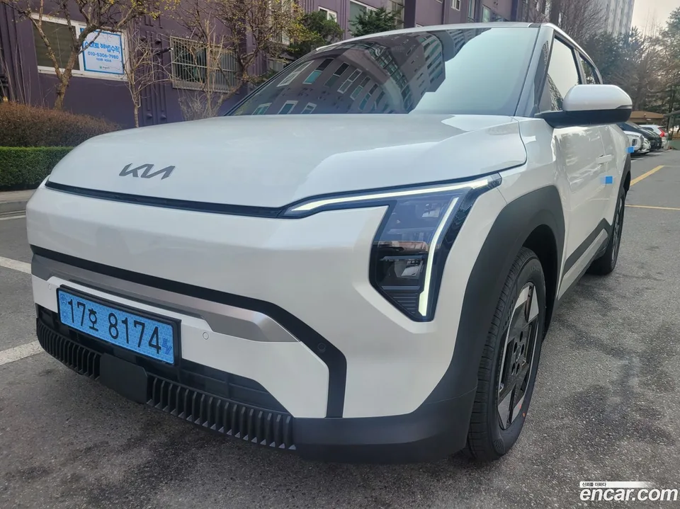 Kia EV3 2WD 2026 — photo 1, buy with delivery to Moscow
