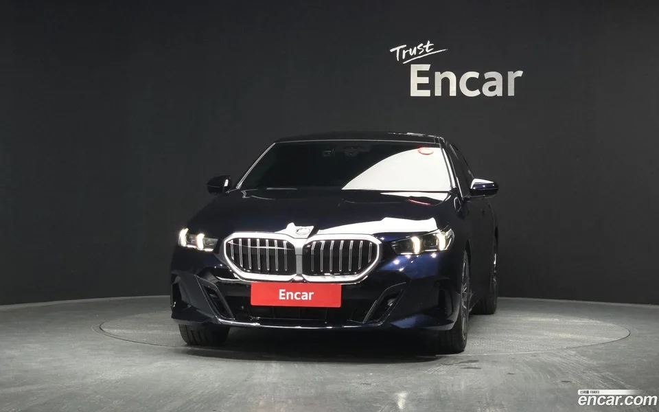 BMW 5 Series 520i M 2025 — миниатюра 3