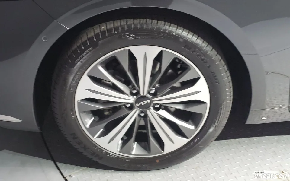 Kia K8 Hybrid 2022 — миниатюра 2