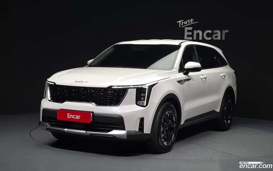 Kia Sorento 2.5T 2WD 2023 — фото 1, купить с доставкой в Москву