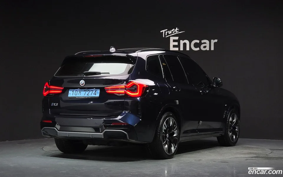 BMW iX3 M 2022 — миниатюра 2