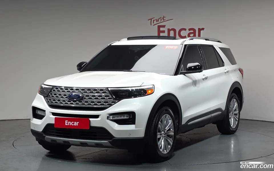 Ford Explorer 2.3 4WD 2022 — фото 1, купить с доставкой в Москву