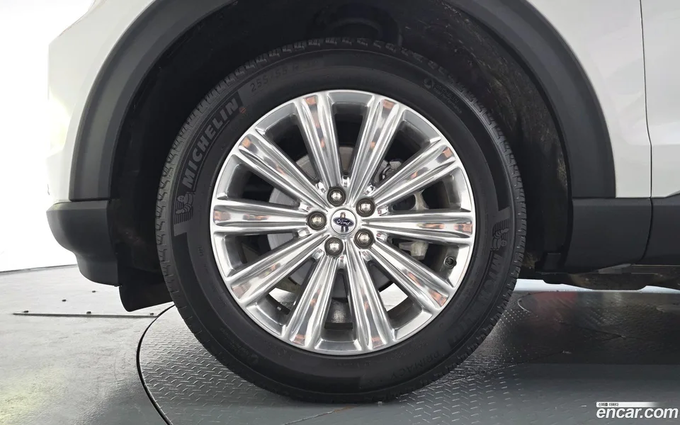 Ford Explorer 2.3 4WD 2022 — миниатюра 2