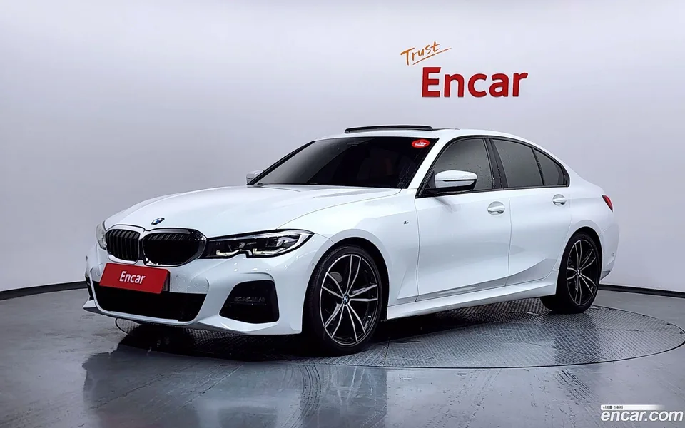 BMW 3 Series 320i M 2022 — фото 1, купить с доставкой в Москву