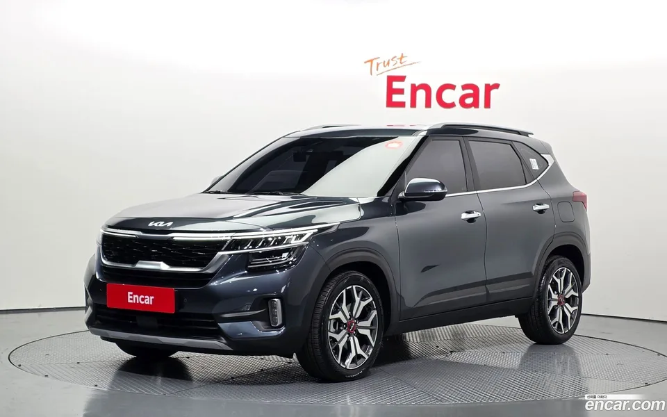 Kia Seltos 1.6 2WD 2022 — фото 1, купить с доставкой в Москву