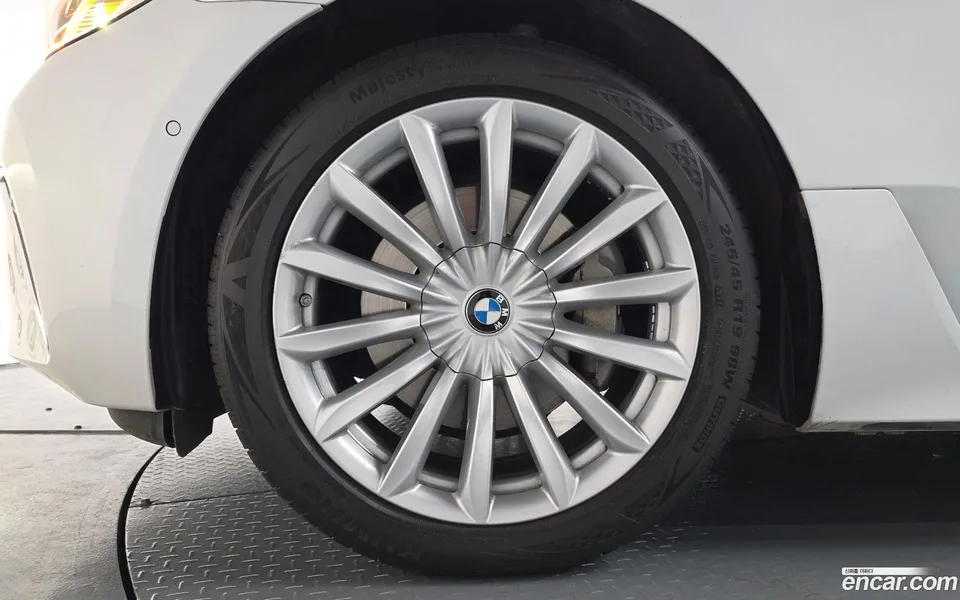 BMW 6 Series GT 620d 2022 — миниатюра 2