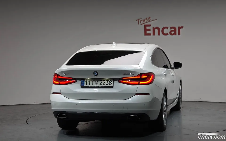 BMW 6 Series GT 620d 2022 — миниатюра 4