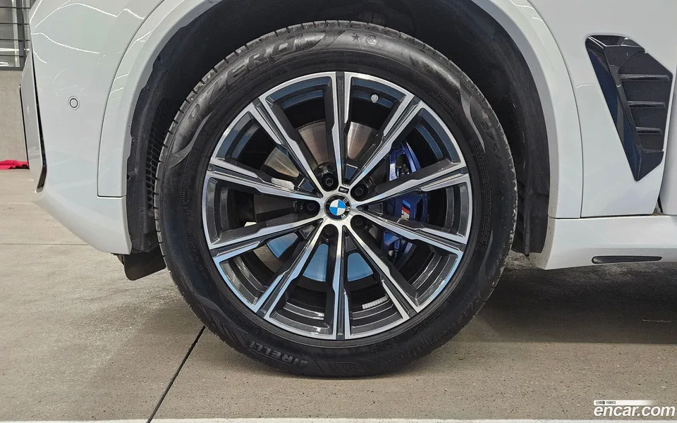 BMW X5 xDrive 30d M 2024 — миниатюра 2