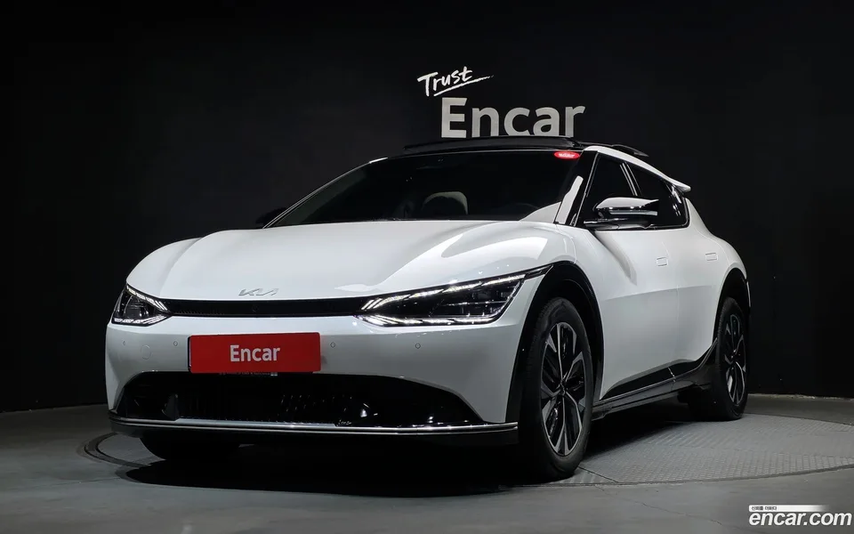 Kia EV6 2022 — фото 1, купить с доставкой в Москву
