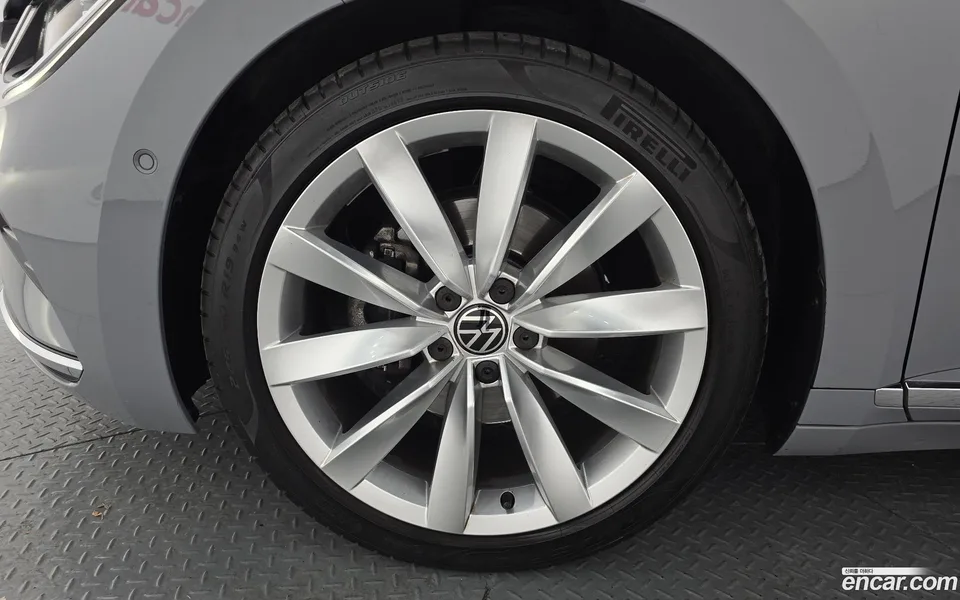 Volkswagen Arteon 2.0 TDI 2023 — миниатюра 2