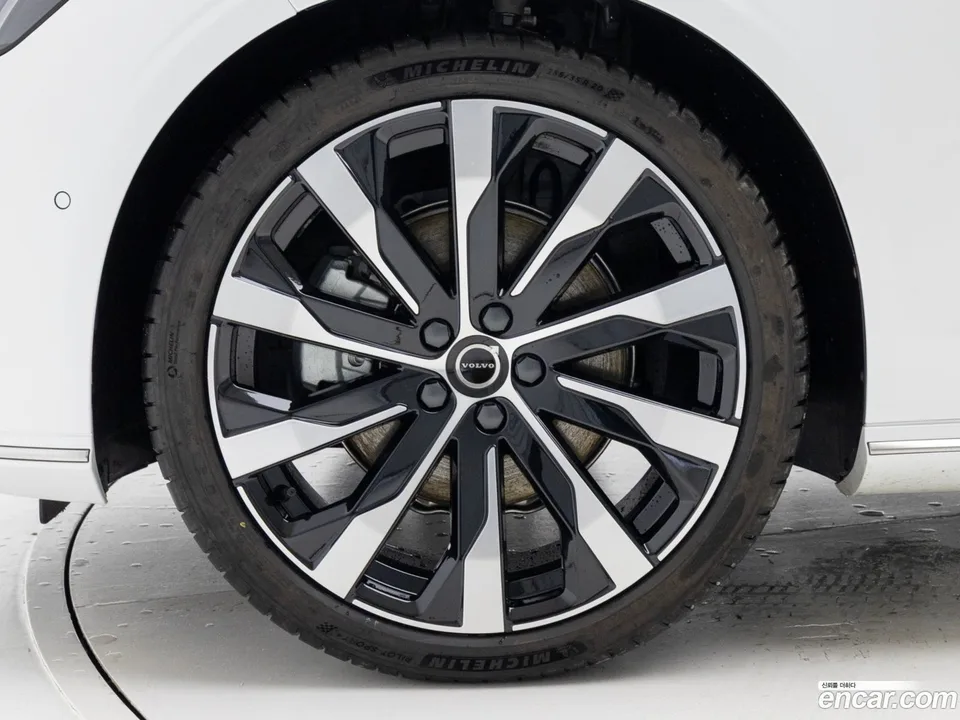 Volvo S90 B5 2025 — миниатюра 2