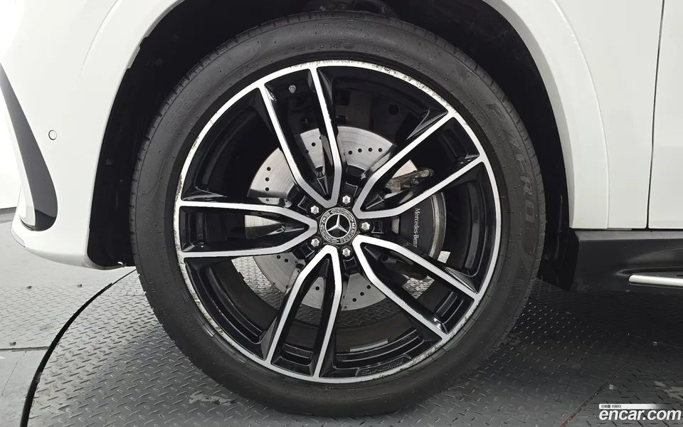 Mercedes-Benz GLS-Class GLS580 4MATIC 2024 — миниатюра 2
